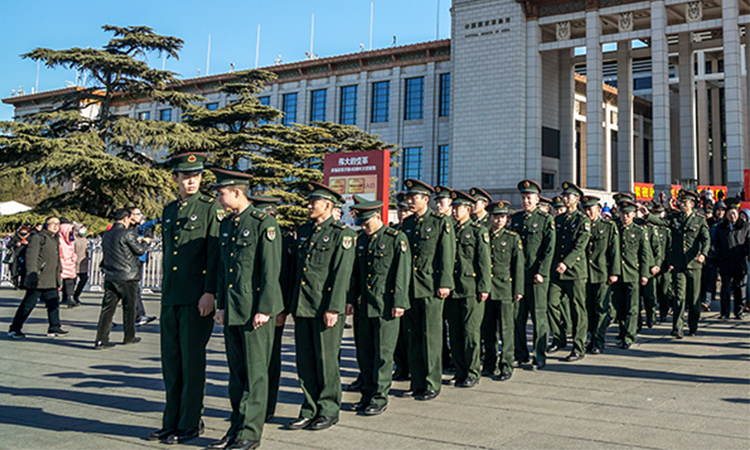 “聚爱城杯”征文：退役还是兵